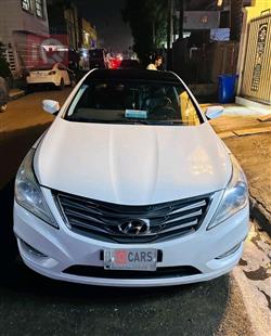 2012 هيونداي أزيرا