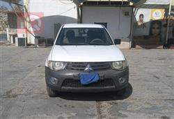 2010 ميتسوبيشي L200