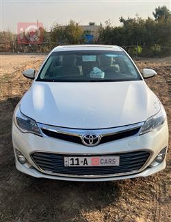 2013 تويوتا أفالون