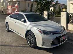 2017 تويوتا أفالون