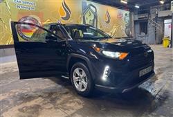 2021 تويوتا راف 4