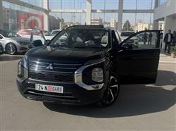 2023 ميتسوبيشي اوتلاندر