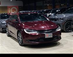 2016 كرايسلر 200