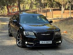 2018 كرايسلر 300