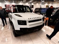 Land Rover Defender 2023