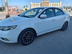 2013 كيا سيراتو