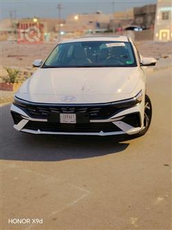 Hyundai Elantra 2024
