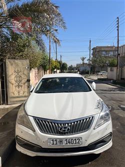 2016 هيونداي أزيرا