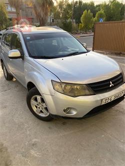 2008 ميتسوبيشي اوتلاندر