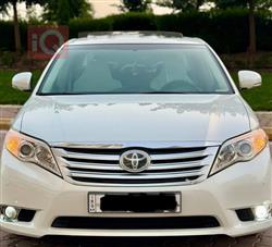 2012 تويوتا أفالون