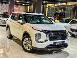 2025 ميتسوبيشي اوتلاندر