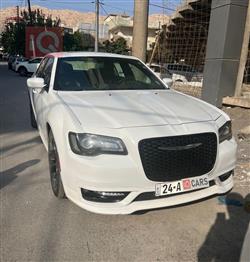 2017 كرايسلر 300