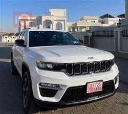 2024 جيب جراند شيروكي