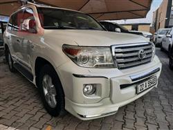 2015 تويوتا لاندكروزر