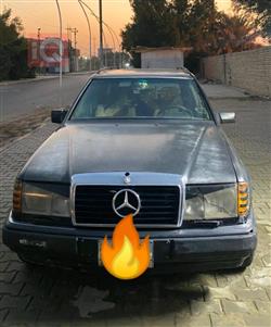 1993 مرسيدس بنز E-Class