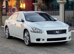 2012 نيسان ماكسيما