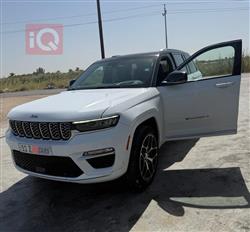 2022 جيب جراند شيروكي