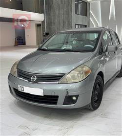 2010 نيسان فيرسا