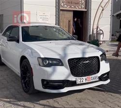 2017 كرايسلر 300