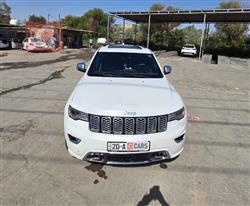 2017 جيب جراند شيروكي