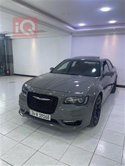 2019 كرايسلر 300