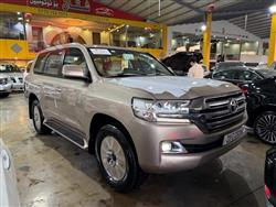 2018 تويوتا لاندكروزر