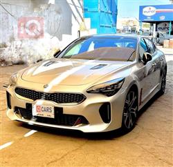 2018 كيا ستينغر