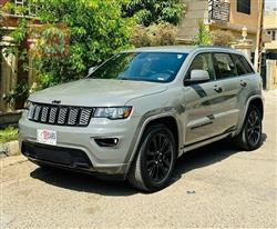 2021 جيب جراند شيروكي