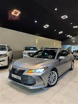 2021 تويوتا أفالون