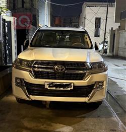 2017 تويوتا لاندكروزر