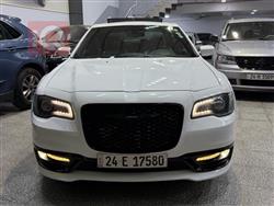 2017 كرايسلر 300