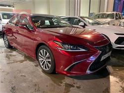 Lexus ES 2019