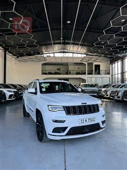 2022 جيب جراند شيروكي