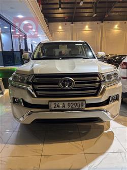 2017 تويوتا لاندكروزر