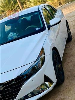 Hyundai Elantra 2022