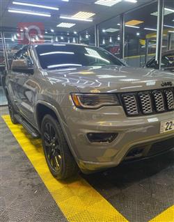 2022 جيب جراند شيروكي