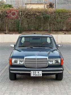 1982 مرسيدس بنز E-Class