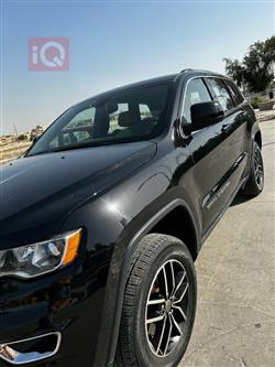 2017 جيب جراند شيروكي