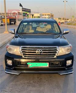 2011 تويوتا لاندكروزر