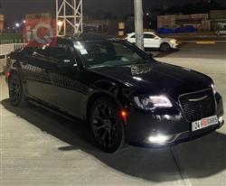 2019 كرايسلر 300