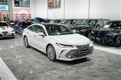 2025 تويوتا أفالون