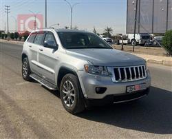 2013 جيب جراند شيروكي