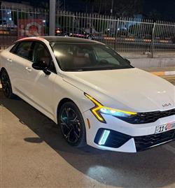 Kia K5 2025