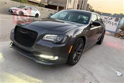 2019 كرايسلر 300