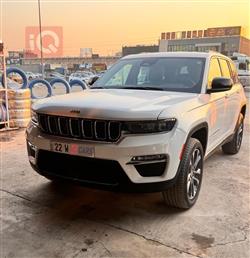 2024 جيب جراند شيروكي