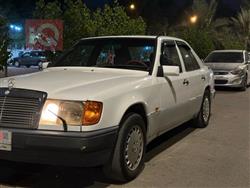 Mercedes-Benz E-Class 1988