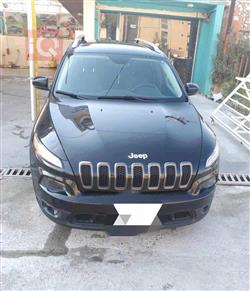 2016 جيب شيروكي