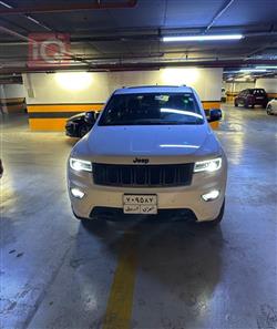 2021 جيب جراند شيروكي