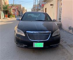 2013 كرايسلر 200