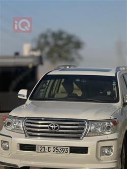 2015 تويوتا لاندكروزر